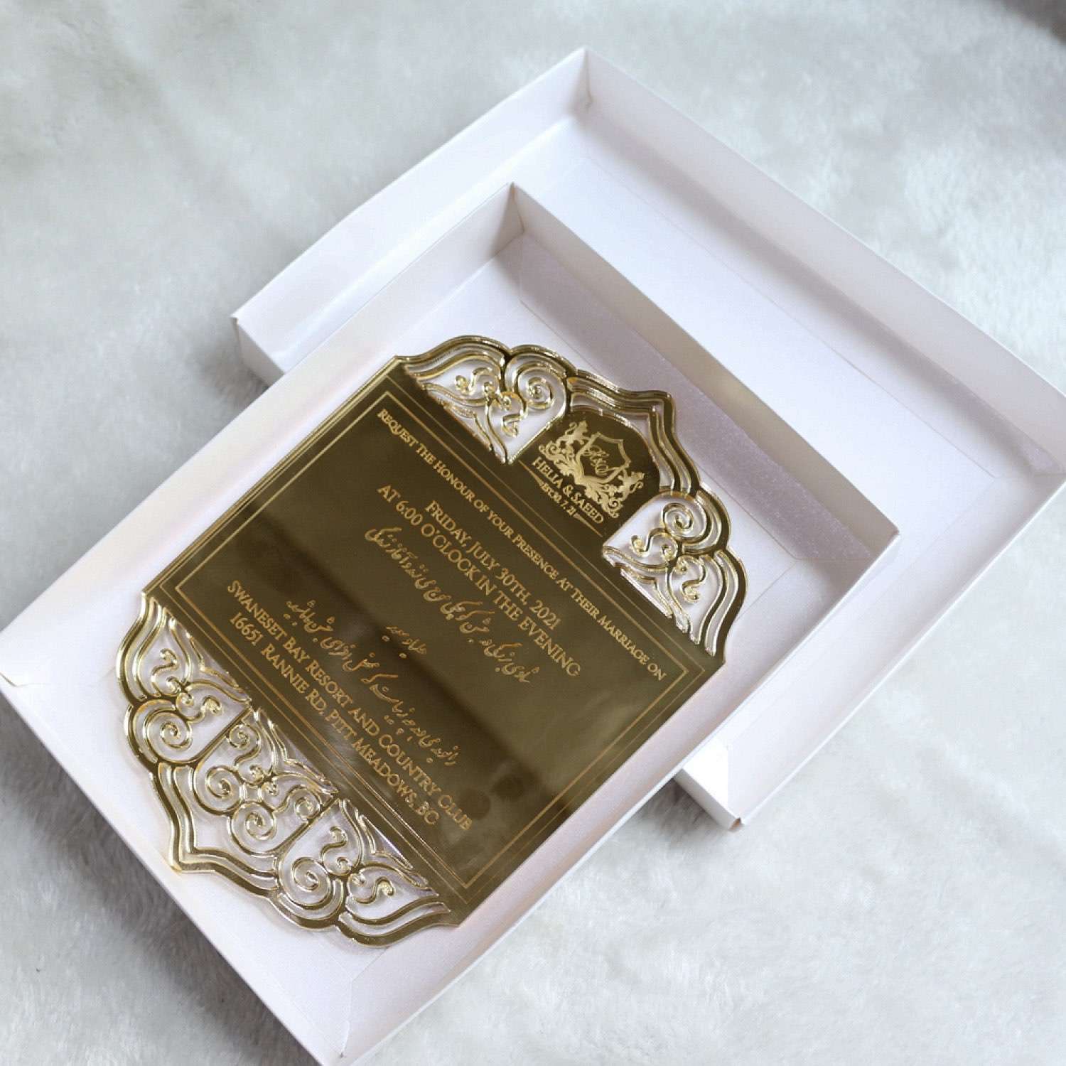 Gold Mirror Acrylic Invitation Card Engraved Text Modern Invitation Card 